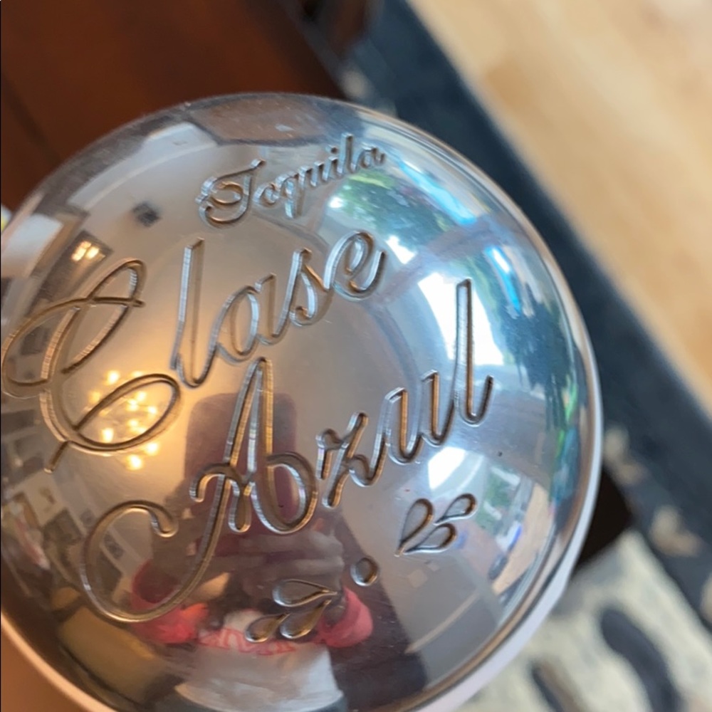 Clasa Axul tequila bottle